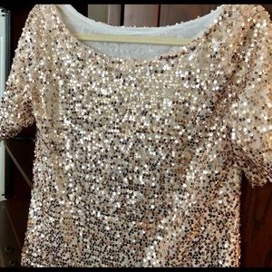 Champagne sequence top